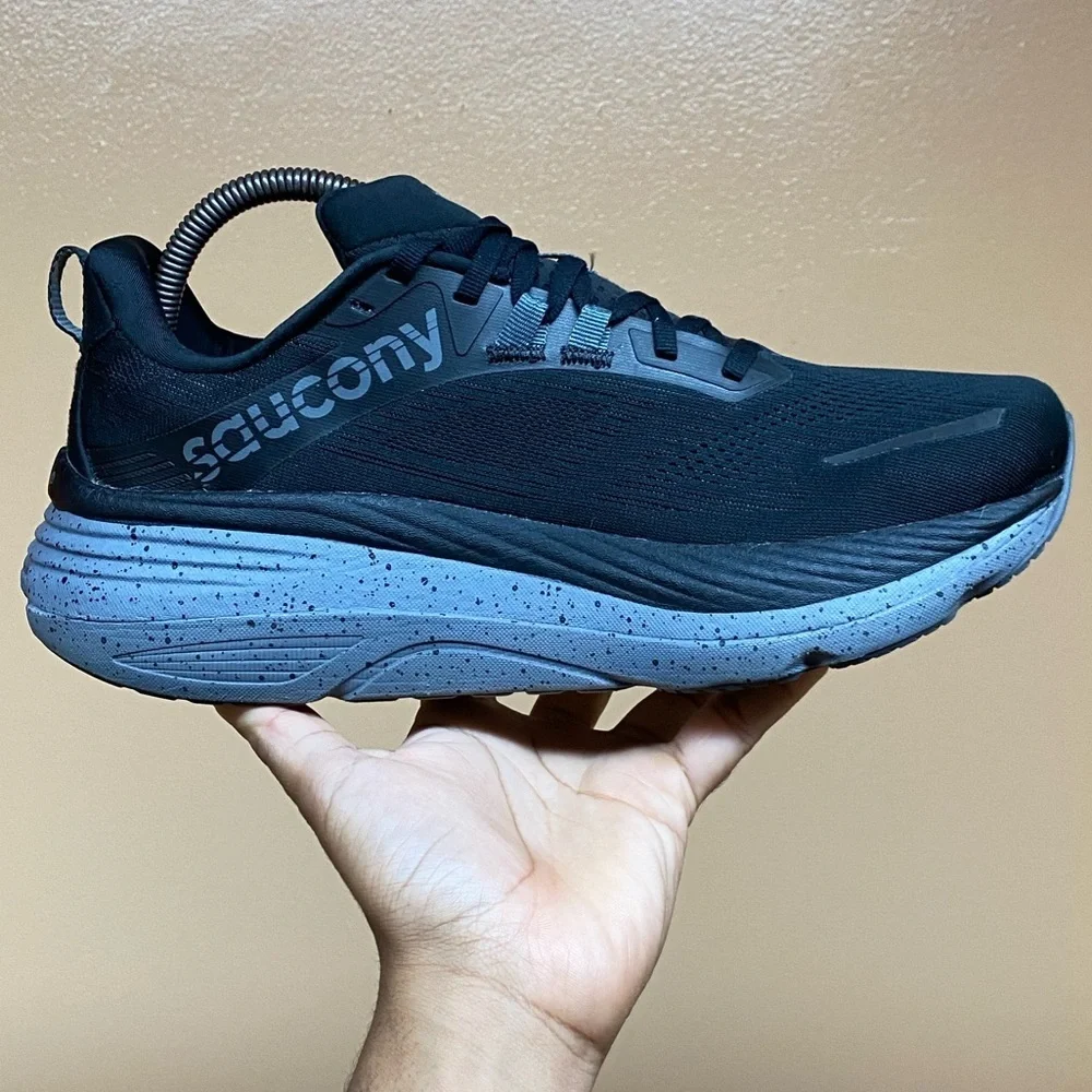 Saucony Hurricane 24 Men’s Running Sneakers Black Shadow Size 9.5 S20933-101
